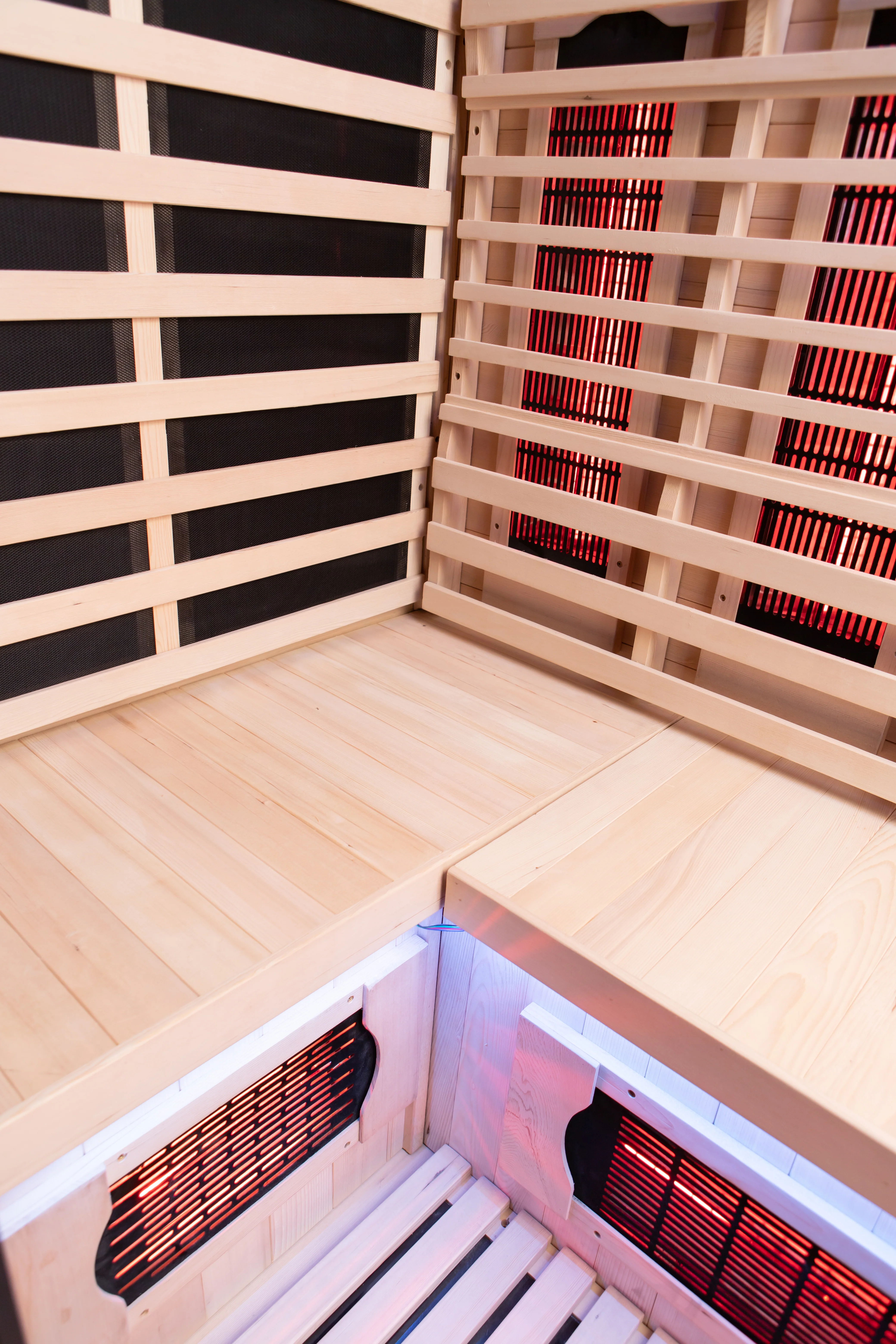 El Capitan 4-Person Outdoor Full Spectrum Infrared Sauna with Full-Body Medical-Grade Red Light Therapy and Smart WiFi App Control - Image 22